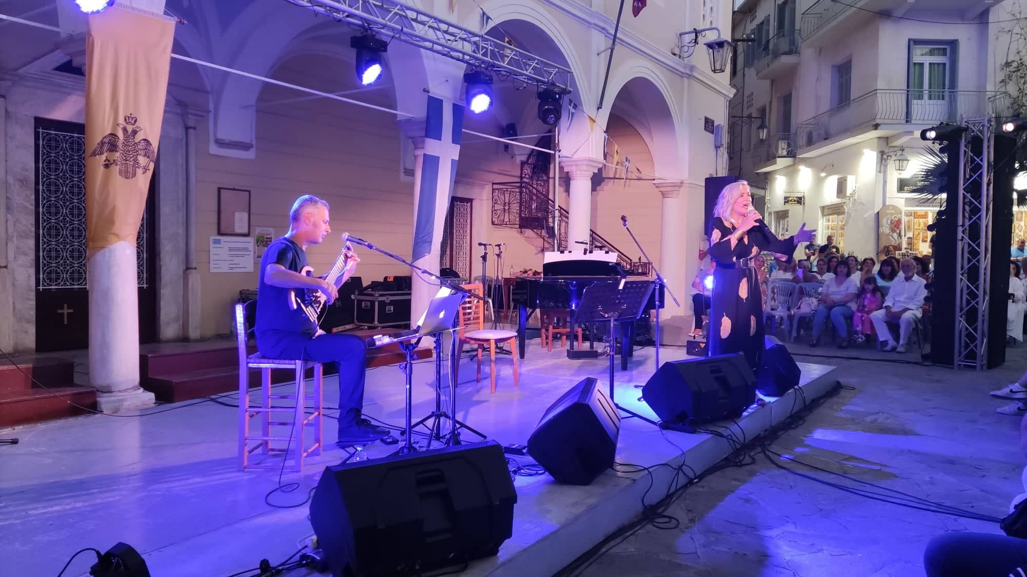 Ναύπλιο: Μοναδικό σεργιάνι στα τραγούδια, με τη συναυλία της Ρίτας Αντωνοπούλου και του Μανόλη Ανδρουλιδάκη, στην Παλιά Πόλη
