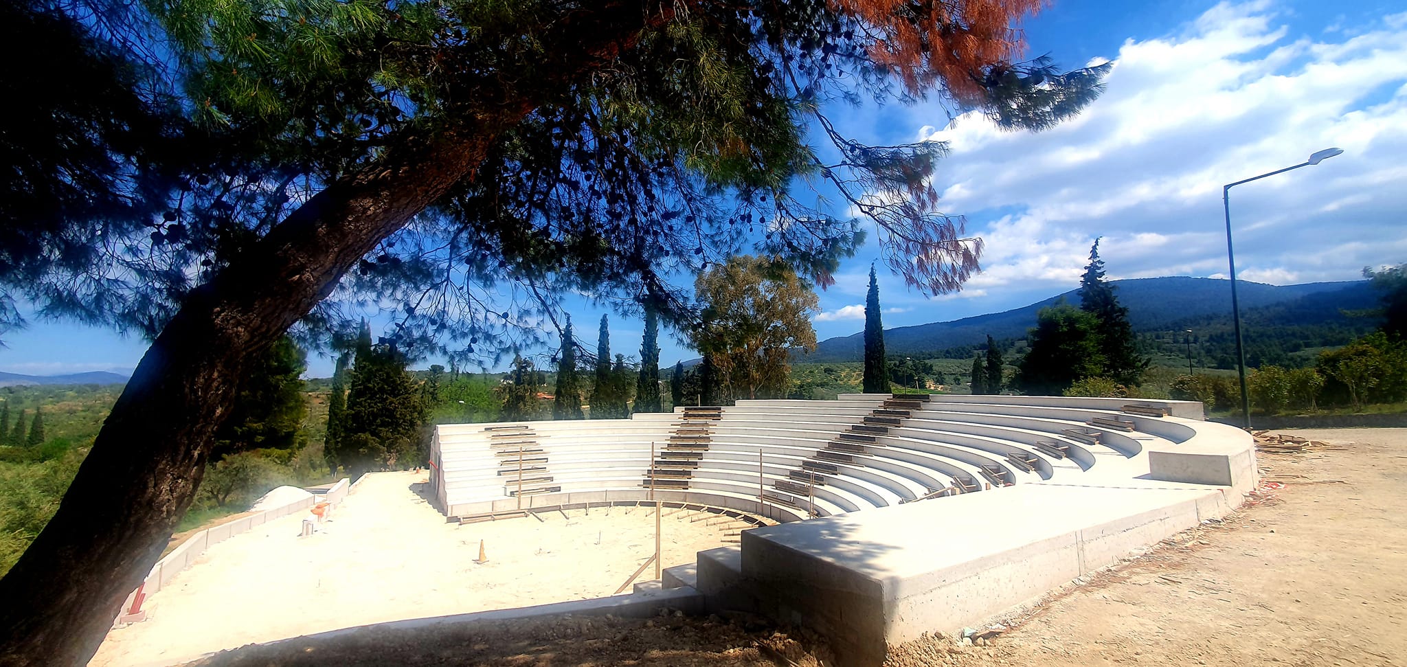 Θέατρο Ειρήνη Παπά Χιλιομόδι 1