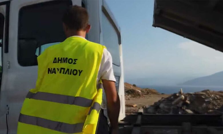 Απορρίμματα στην Καραθώνα