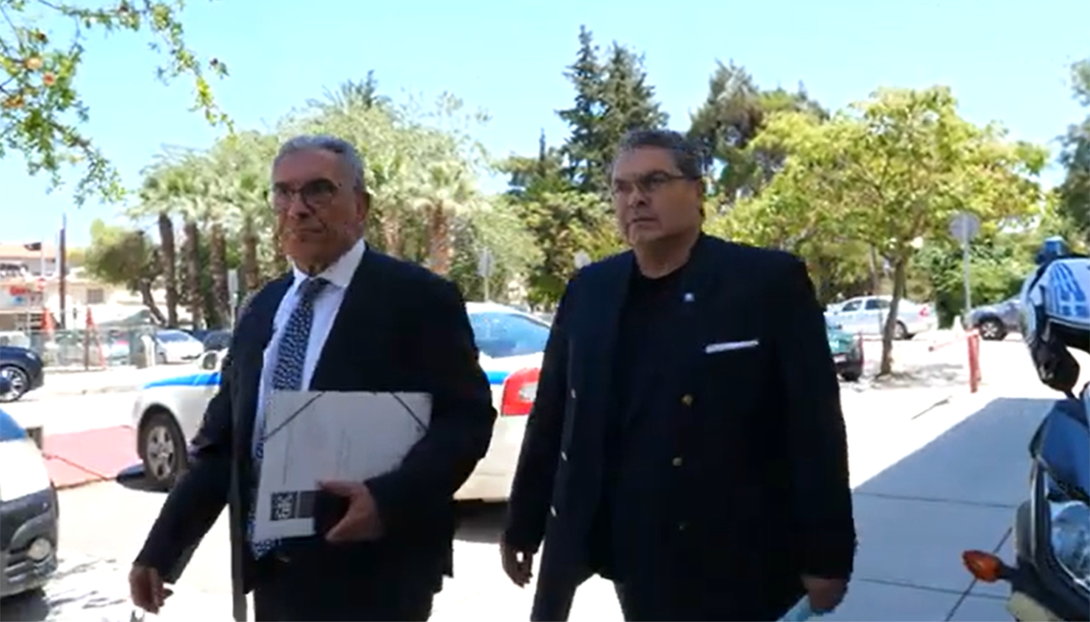 Ο Καμπόσος έκανε μήνυση κατά Μαλτέζου – Τι δήλωσε ο δήμαρχος κατά την προσέλευσή του στα δικαστήρια