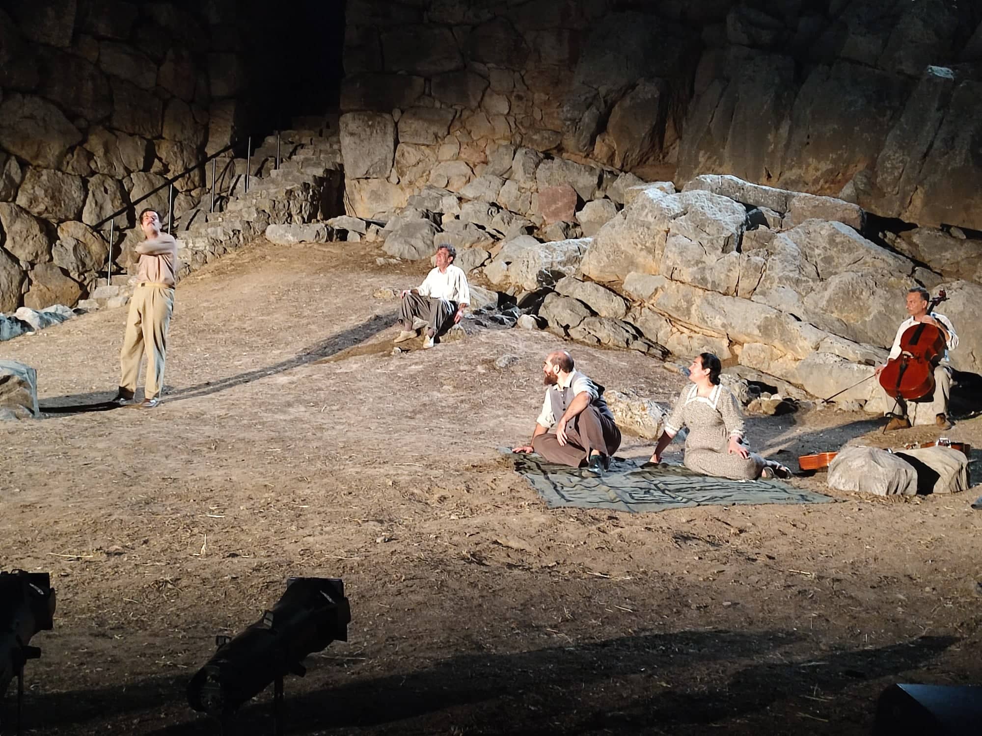 Γκιόλας: Μια σπουδαία θεατρική παράσταση στα κυκλώπεια τείχη της Αρχαίας Τίρυνθας