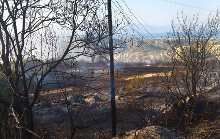 Κορινθία: Όλοι βοήθησαν για να σβήσει η φωτιά στην Παναγία Γιουρούτσι στο Βέλο