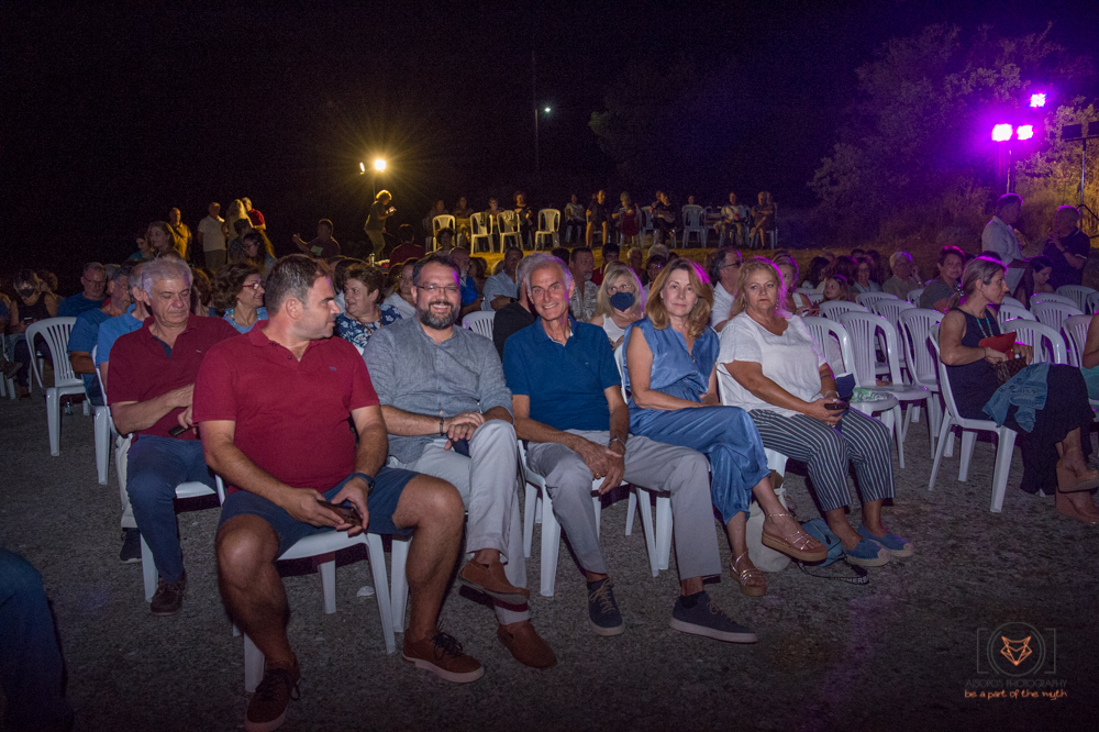 Στου φεγγαριού τ΄αλώνι (1)