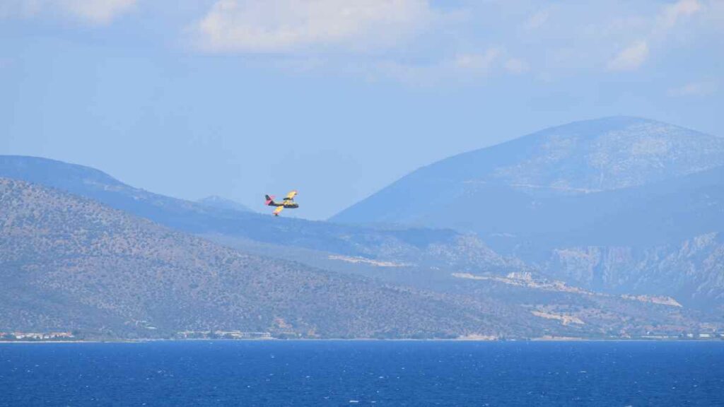 Canadair Πυροσβεστικά αεροπλάνα στο Τολό 2022