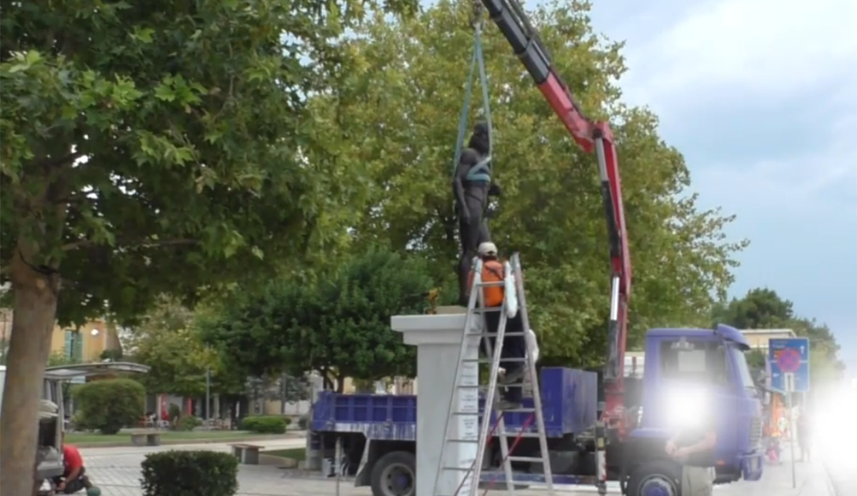 Το Άργος υποδέχεται τους πολεμιστές του Ριάτσε – Τα δύο αγάλματα θα κοσμούν κεντρικό σημείο της πόλης