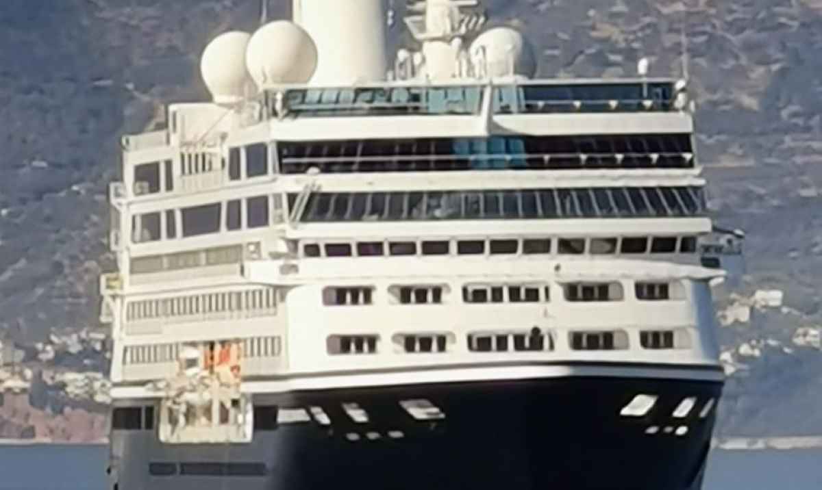 Video από το εσωτερικό του πολυτελούς κρουαζιερόπλοιου Azamara Onward που βρίσκεται αρόδο στο Ναύπλιο