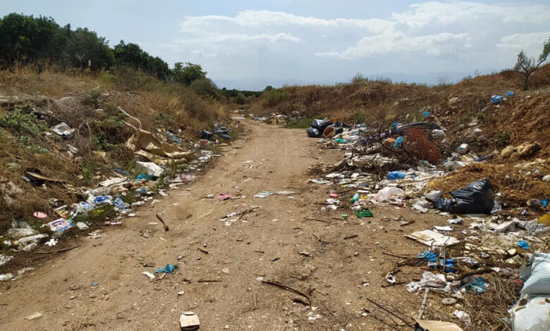 Σκουπίδια ρέμα περιοχή Ναυπλίου (1)