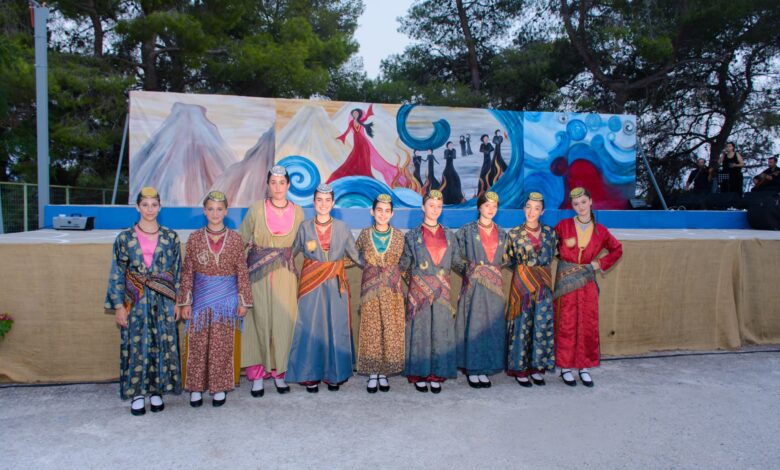 Χορευτική Ομάδα Ερμιόνης παράσταση Μικρασία (6)
