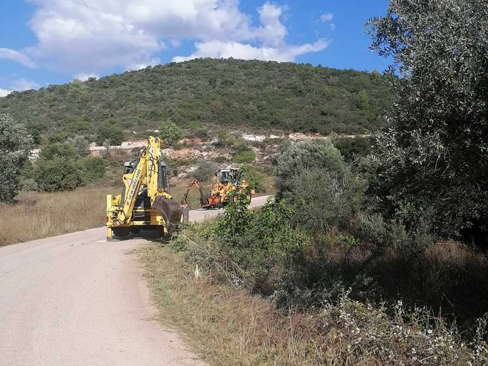 Καθαρισμός δρόμος Πλατάνι – Σκοτεινή – Φρουσιούνα (1)