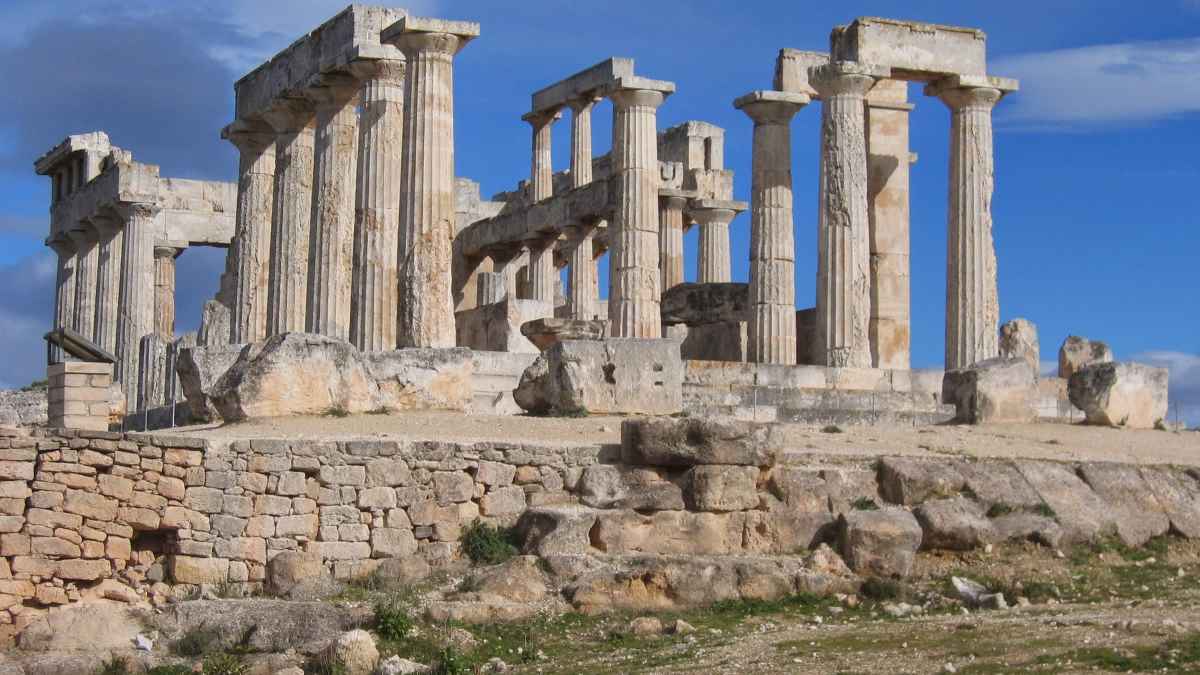 2.temple of aphaia in february 2005 14