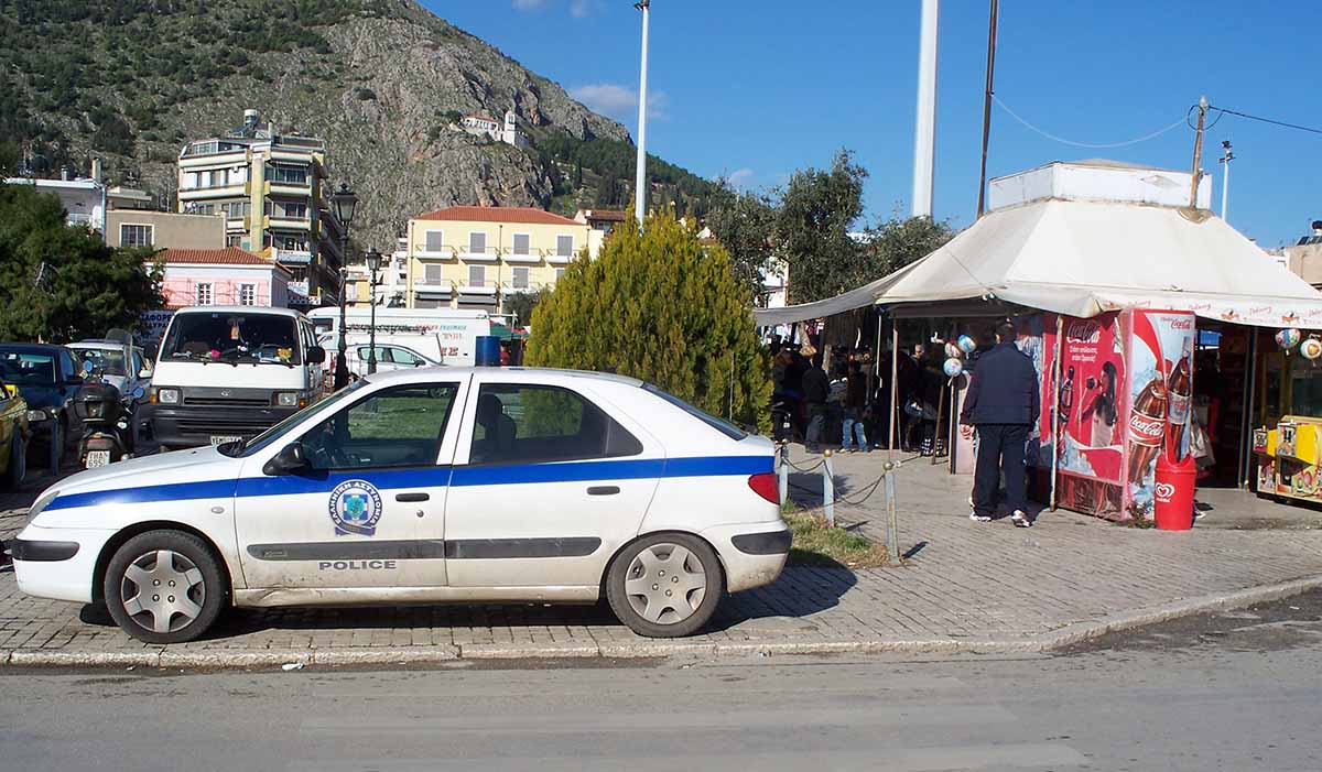 Άργος: Συλλήψεις για ναρκωτικά και όπλα