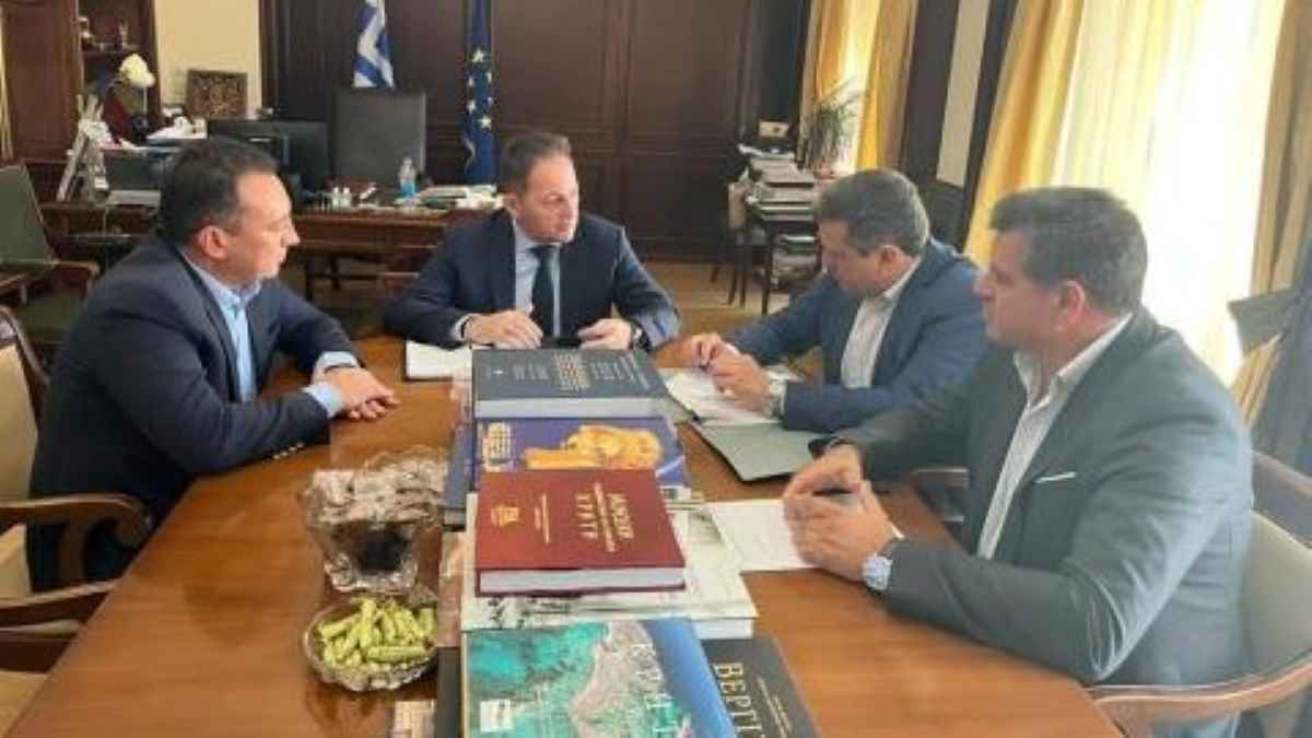 Βόρεια Κυνουρία: Συνάντηση του Δημάρχου με τον αναπληρωτή Υπουργό Εσωτερικών Στέλιο Πέτσα