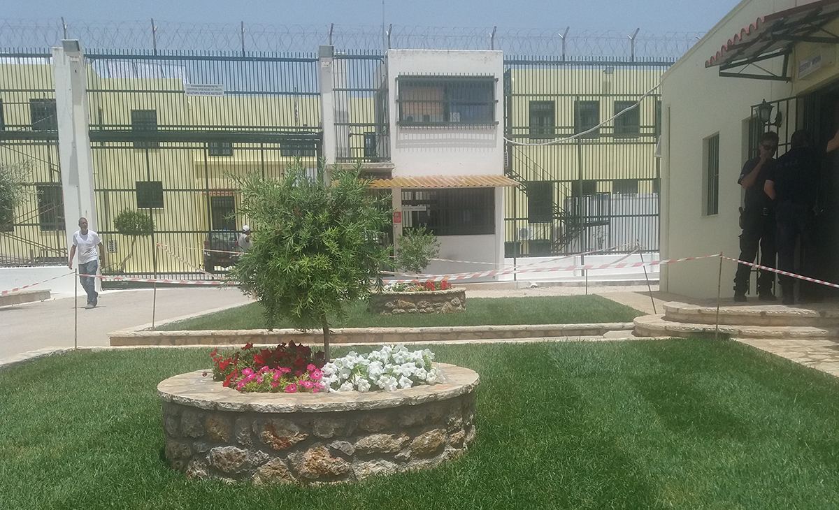 Σε Ναύπλιο και άλλες 15 φυλακές μεταφέρονται οι Κροάτες χούλιγκαν