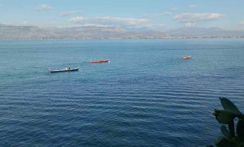 Κωπηλάτες Τολό