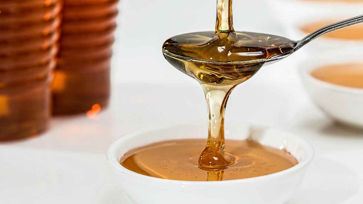 Πώς το μέλι μπορεί να γίνει σύμμαχός σας στη σωστή ενυδάτωση του δέρματος και των μαλλιών σας