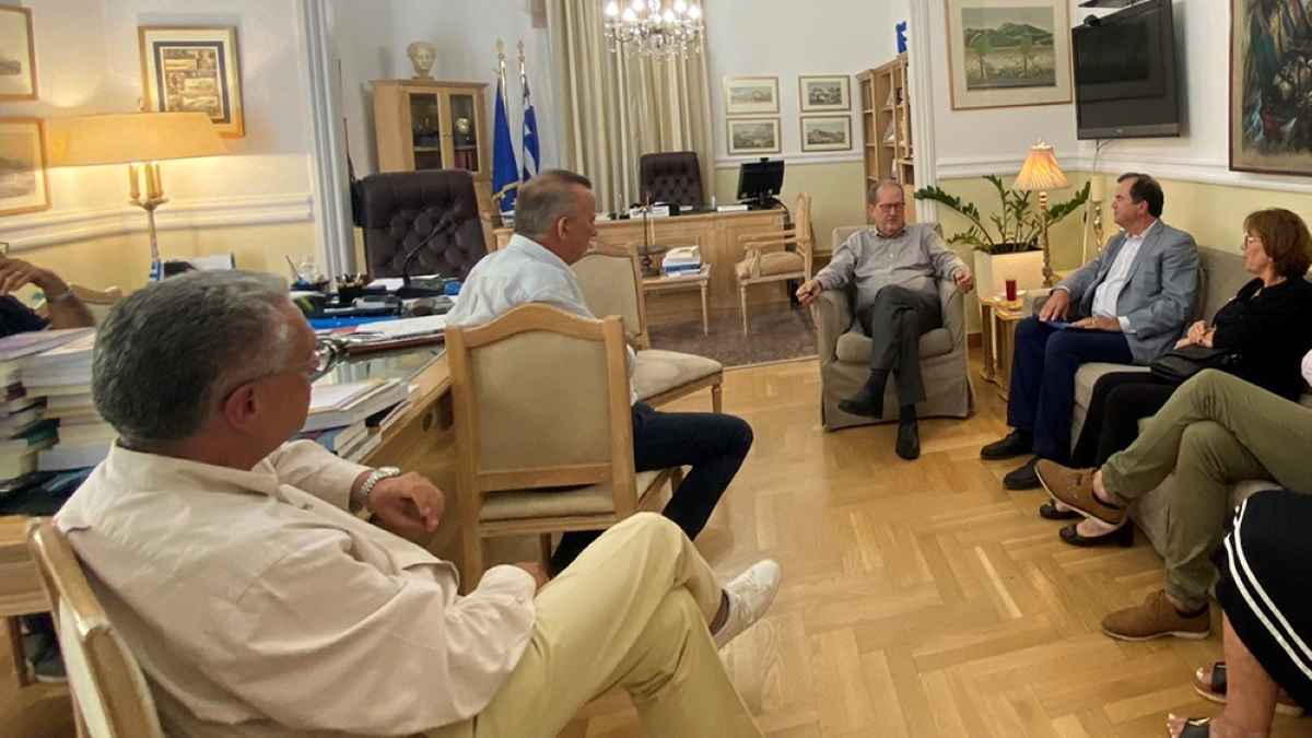 Περιφέρεια Πελοποννήσου: Συνεργασία με την Παναρκαδική Ομοσπονδία Αμερικής