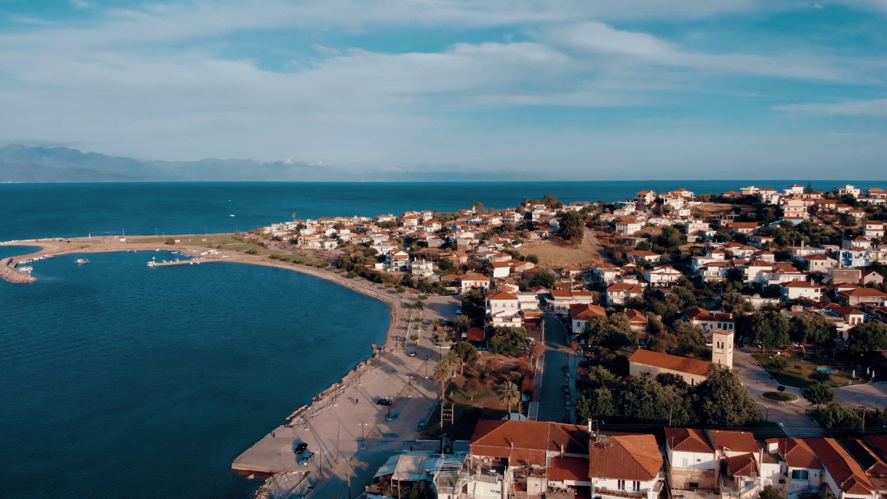 Μεσογειακή γοητεία με κάδρο τον Μεσσηνιακό κόλπο σε ένα από τα ομορφότερα τουριστικά θέρετρα της Πελοποννήσου