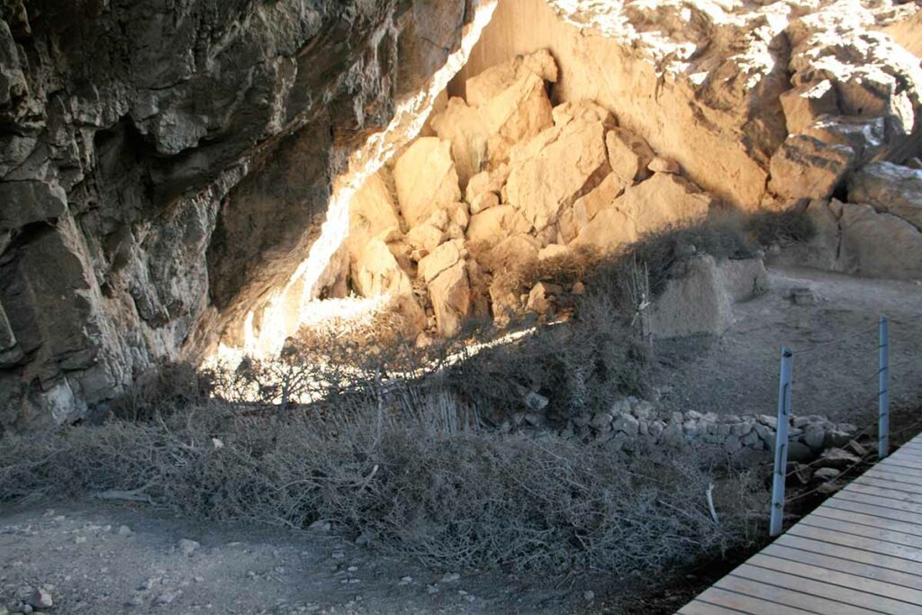 Σπήλαιο Φράγχθι Κοιλάδα (4)
