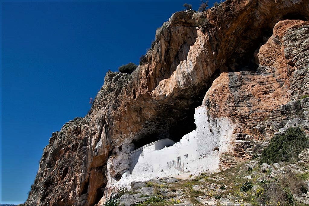 Άργος: Η καστροσπηλιά του Καπετάν Δαγρέ – Μοναδικές φωτογραφίες