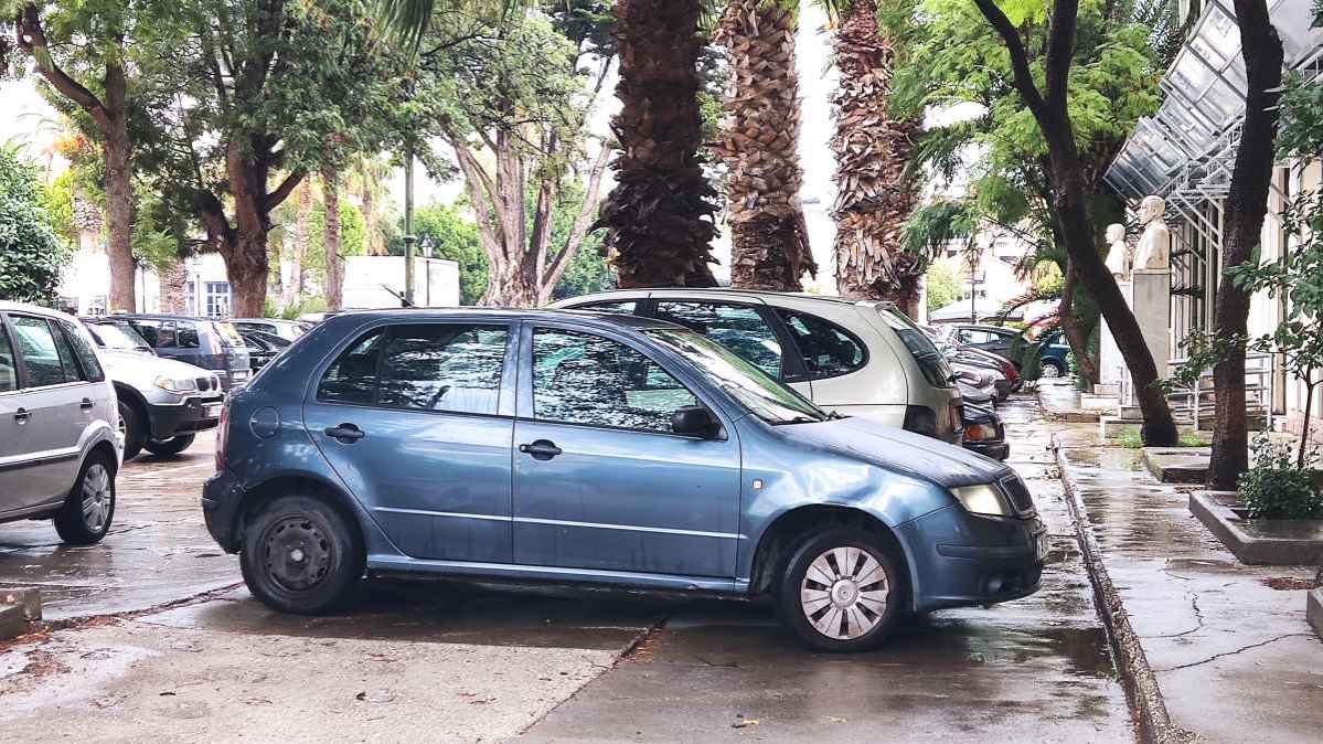 Γκαράζ η πλατεία Δικαστηρίων στο Ναύπλιο (3)