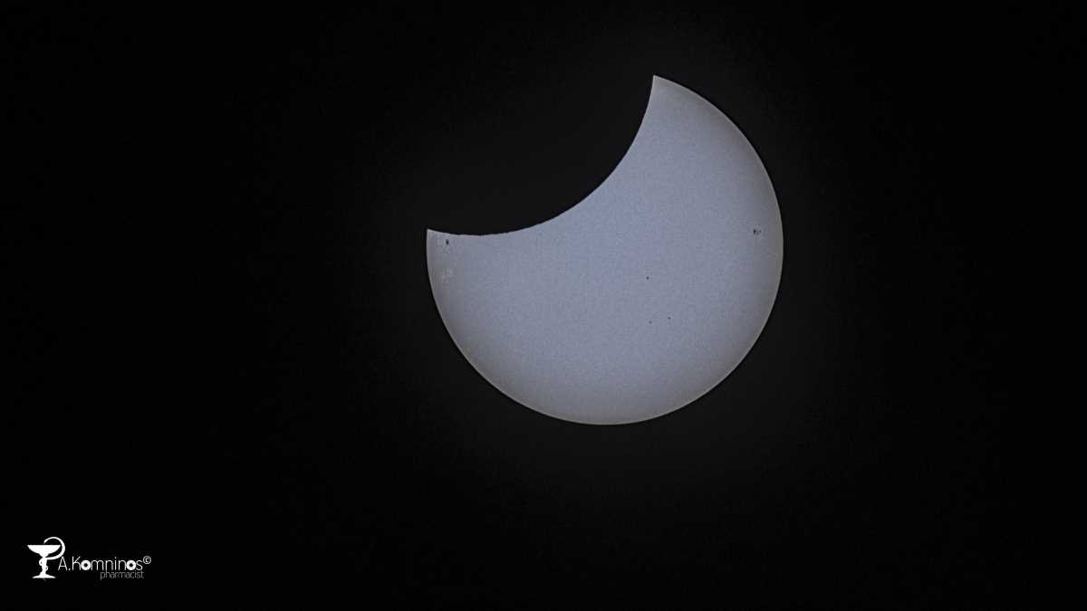 Εντυπωσιακό θέαμα: Η μερική έκλειψη του ηλίου όπως αποτυπώθηκε στην Αργολίδα (Φώτο)