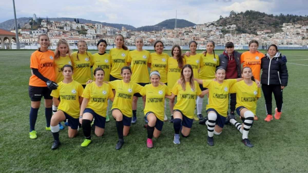 Η νεοσύστατη γυναικεία ποδοσφαιρική ομάδα του Ναυπλίου βρέθηκε στον Γαλατά