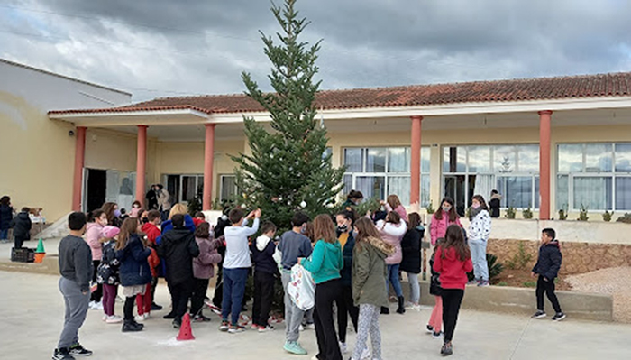 Χριστούγεννα στο Αγγελοπούλειο Δημοτικό Σχολείο με bazaar στο Παναρίτη