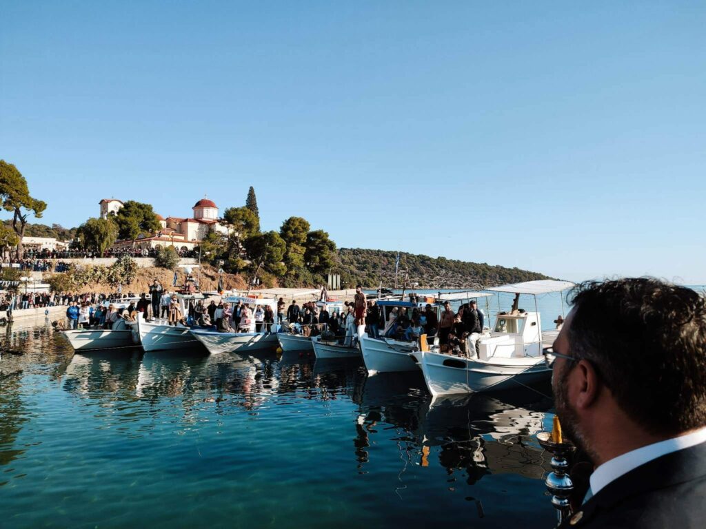 Θεοφάνια Αρχαία Επίδαυρος σταυρός έσπασε (1)