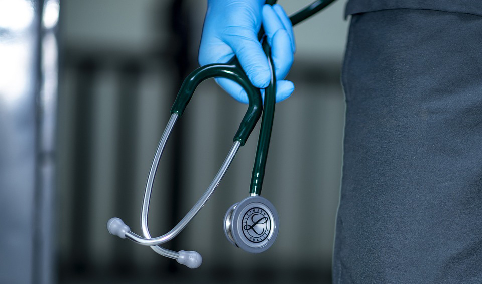 Αργολίδα: Γιατροί καταγγέλλουν εξευτελιστική μεταχείριση από το Υπουργείο Υγείας
