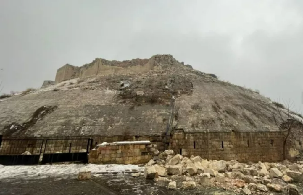 Εικ.1β Το Κάστρο του gaziantep, Τα κατεστραμμένα τείχη