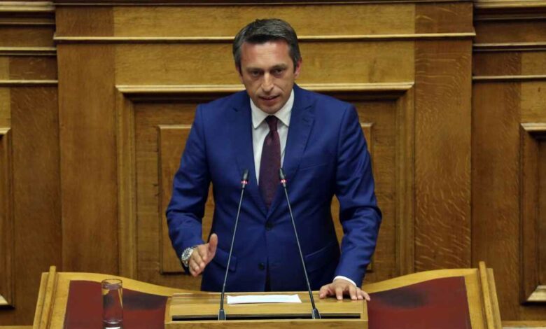 Περικλής Μαντάς