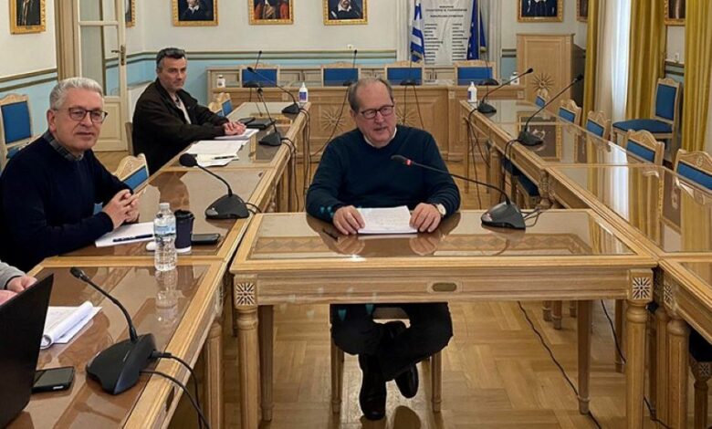 Σύσκεψη του περιφερειάρχη Πελοποννήσου Π. Νίκα με τις Διευθύνσεις Τεχνικών Εργων των 5 Π.Ε.