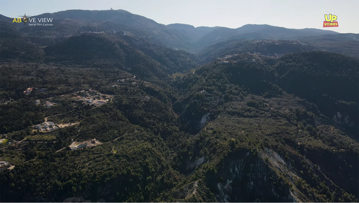 Σοκ και δέος: Το ρήγμα του Αγίου Νικήτα-Αθανίου που έχει «καταπιεί» ολόκληρα βουνά (Βίντεο)