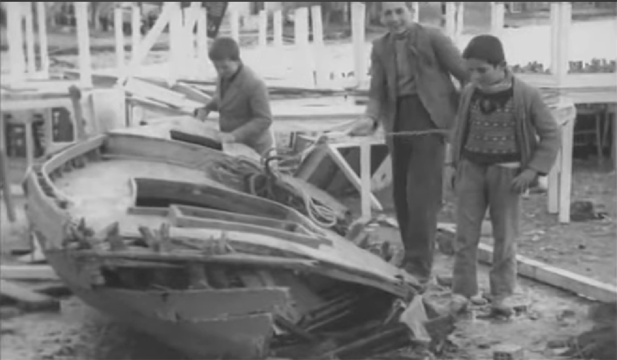 Φεβρουάριος 1963: Το περίεργο τσουνάμι του Κορινθιακού – Βάρκες στις σκεπές και χταπόδια στα δέντρα