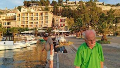 κυρ Νίκος ο Καρβέλης