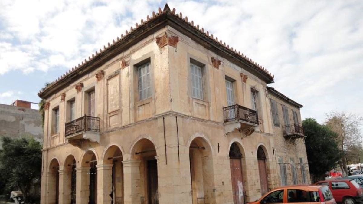 Κορώνη: Ανάγκη αποκατάστασης του αρχοντικού Ταρσούλη – Αξελού