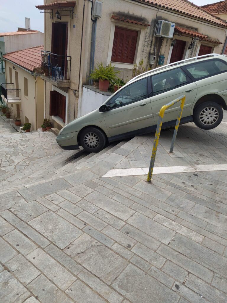 Καλαμάτα αυτοκίνητο σκαλιά (1)