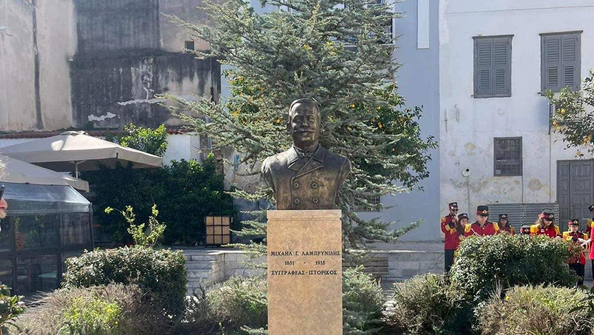 Τιμή στον συγγραφέα της ιστορίας του Ναυπλίου