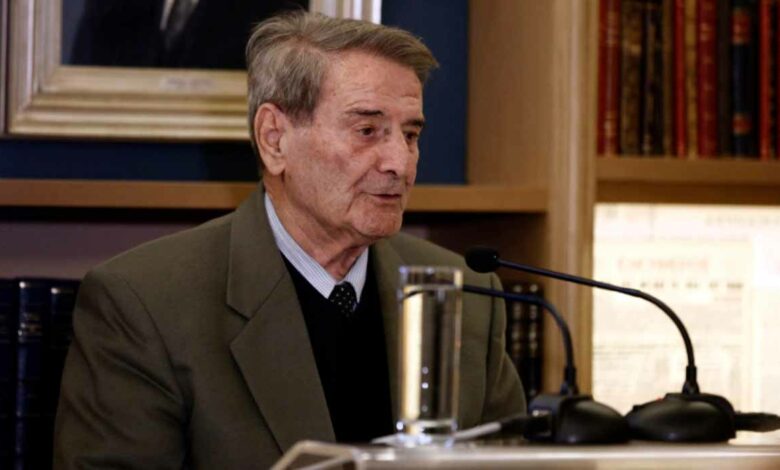 δημοσιογράφος Βασίλης Νικολόπουλος