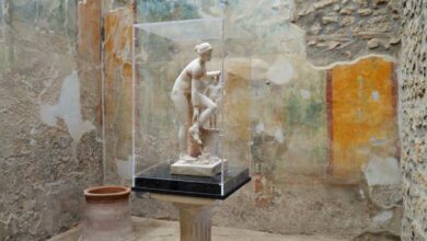 Το αίθριο στην Οικία της «Αφροδίτης με μπικίνι» στην Πομπηία