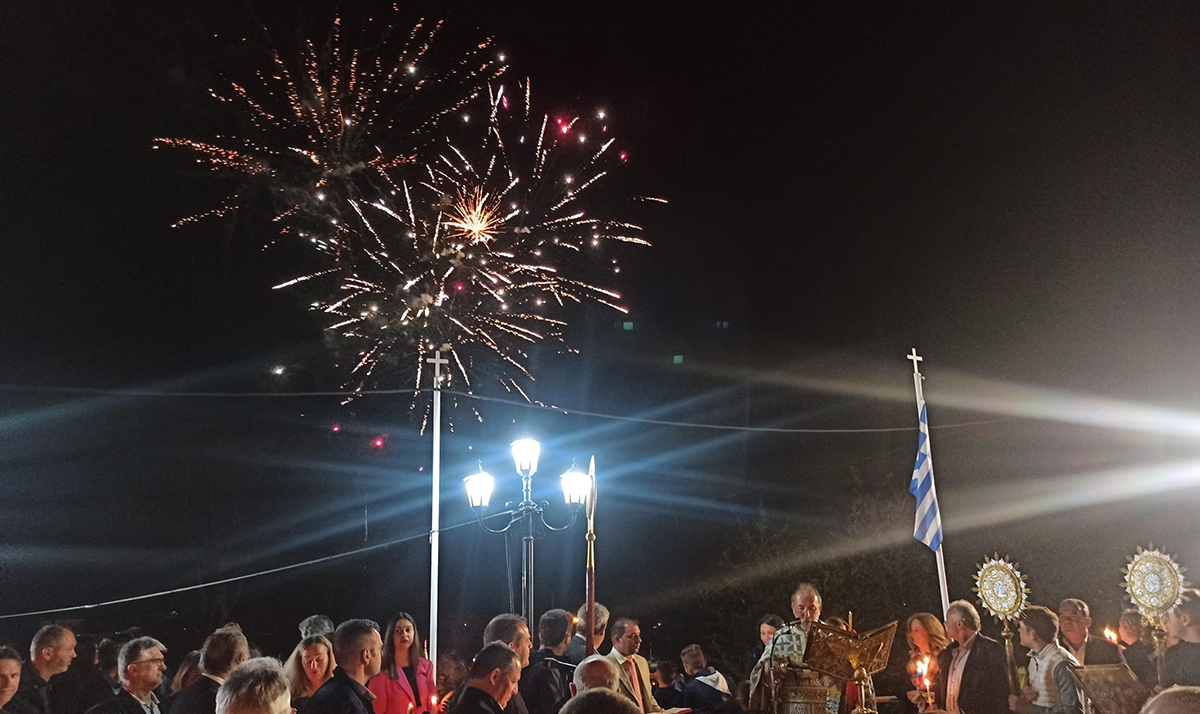 Το Κεφαλάρι Άργους έκανε Ανάσταση με δεκάδες πυροτεχνήματα