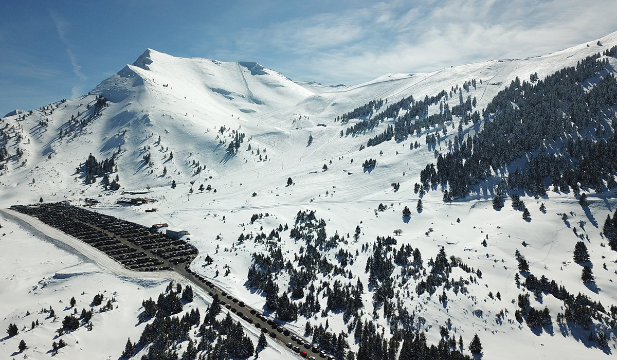 Το αναβαθμισμένο χιονοδρομικό κέντρο Καλαβρύτων ετοιμάζεται να υποδεχθεί τους επισκέπτες του