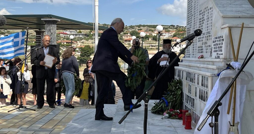 Λίμνες μνημόσυνο εκτελεσθέντων (8)