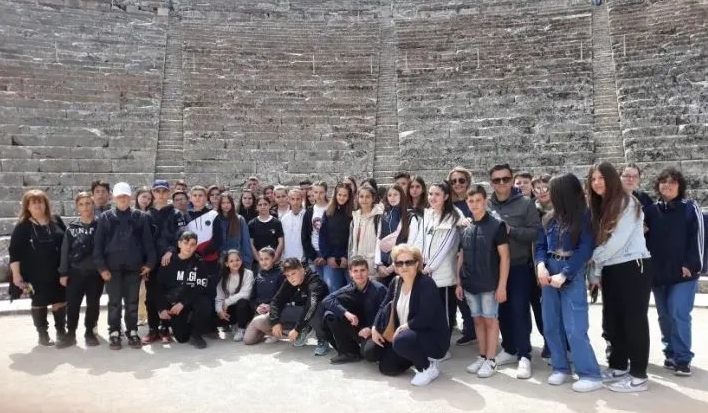 Μαθητές από την Ευξεινούπολη σε Ναύπλιο και Αρχαίο Θέατρο Επιδαύρου