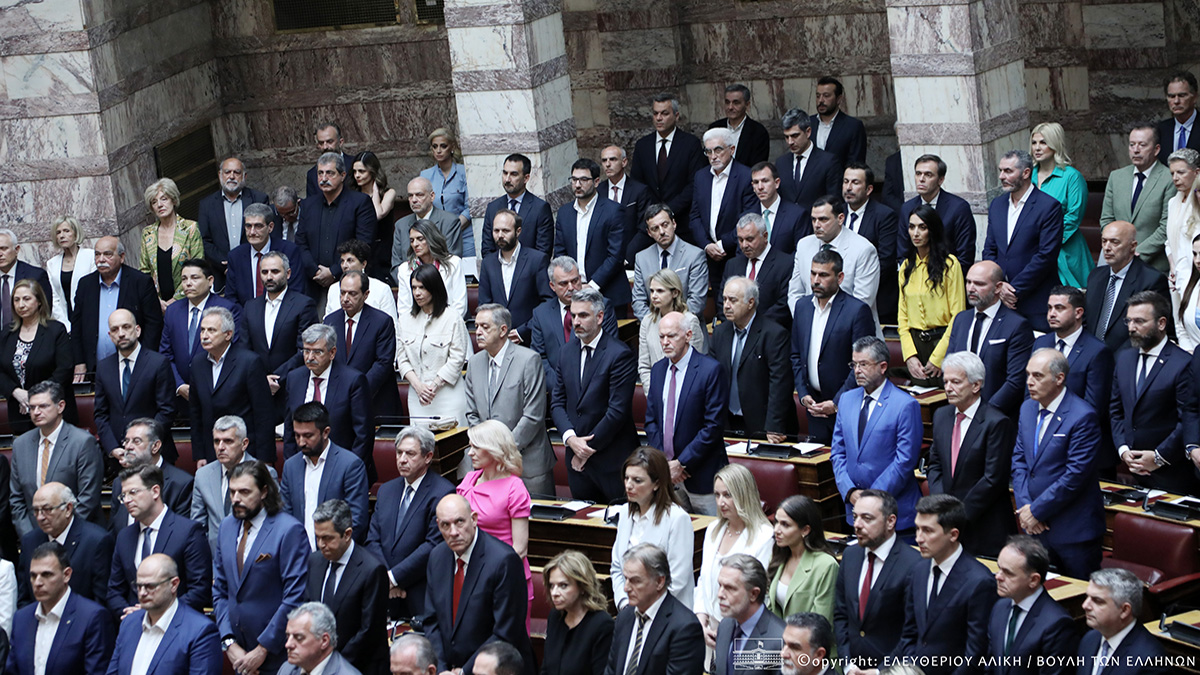 Ανδριανός, Γαβρήλος και Πουλάς στην ορκωμοσία των «βουλευτών της μίας μέρας»