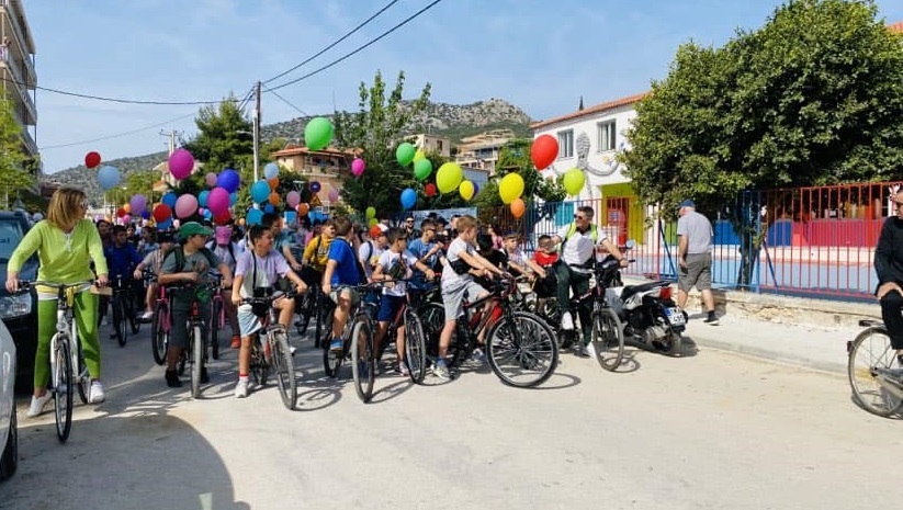 Τολό: Άφησαν κατά μέρος τις εκλογικές συζητήσεις και πήγαν για ποδηλατάδα