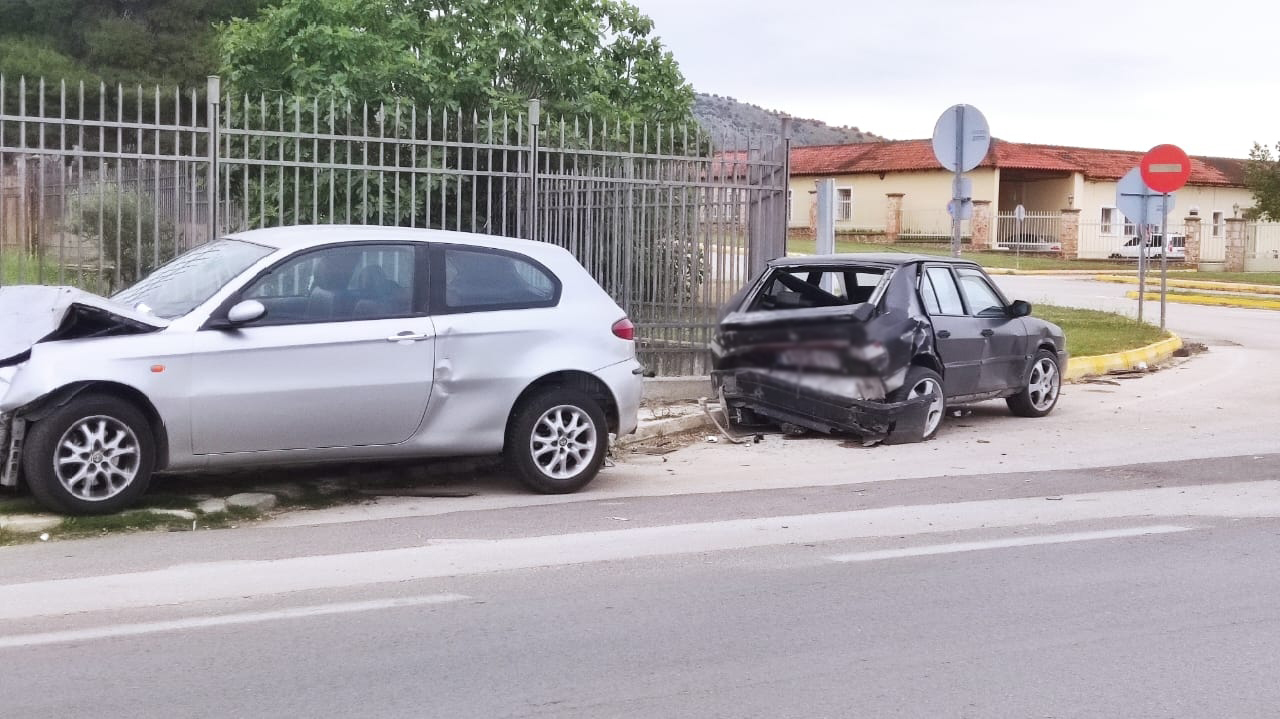 Συγκρούστηκαν ξημερώματα στην Τίρυνθα