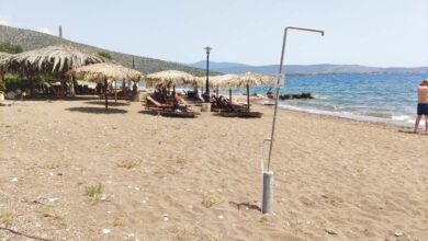 Ντουζιέρες στην παραλία Κάντιας
