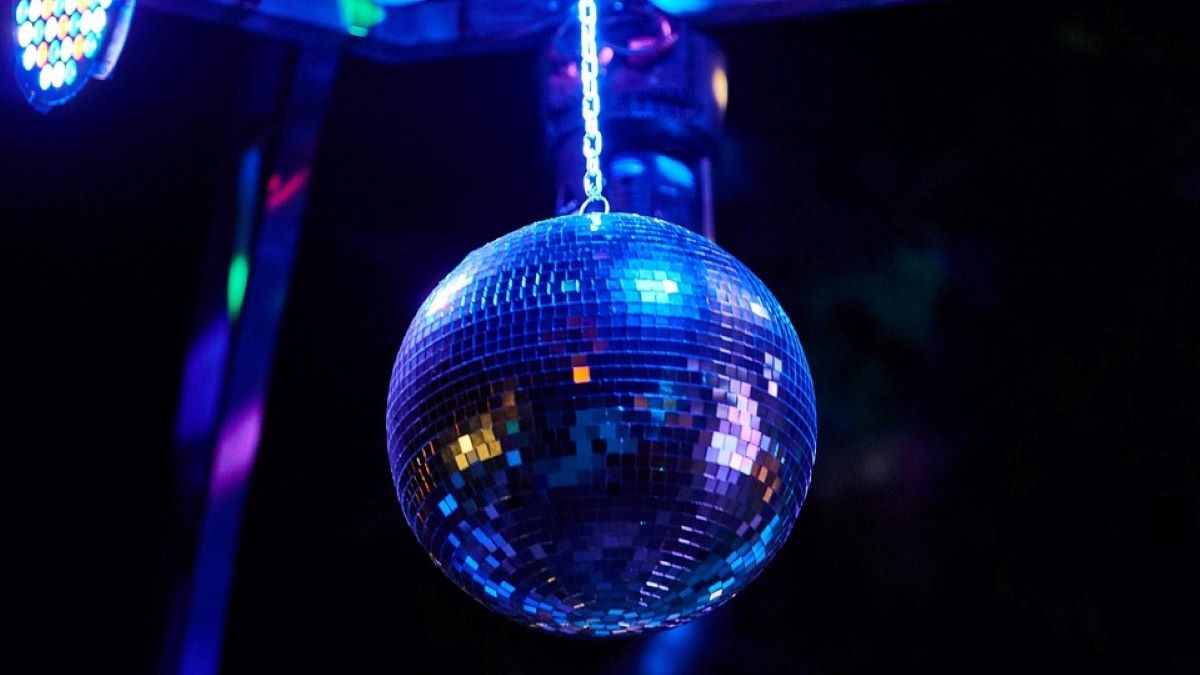 Ετοιμαστείτε για ένα νοσταλγικό disco πάρτυ στο Άργος