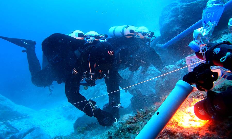 Επιστροφή στα Αντικύθηρα: Νέα αρχαιολογικά ευρήματα από τη φετινή έρευνα στο ναυάγιο